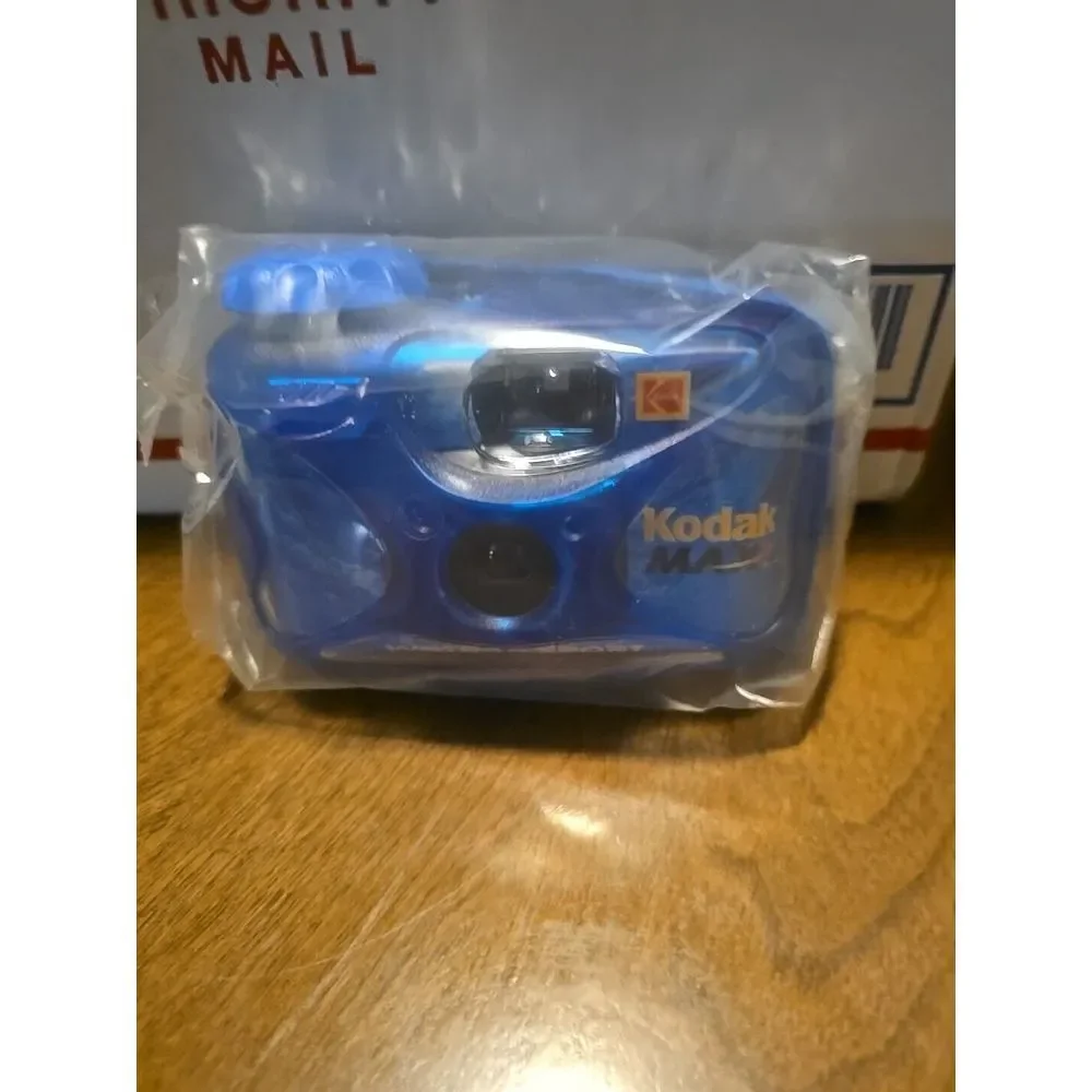 KODAK Water Sport Underwater 35mm One-Time-Use‎ Disposable Camera - 27 Exposures